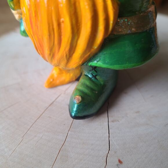 St. Patricks Day Gnome Sparkle Metallic Hand Painted Irish Leprechaun Figure - Picture 3 of 10